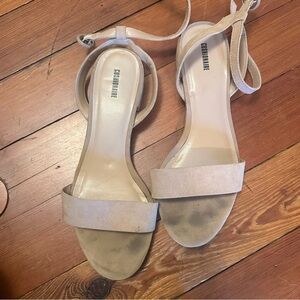 Cushionaire Flats size 8.5